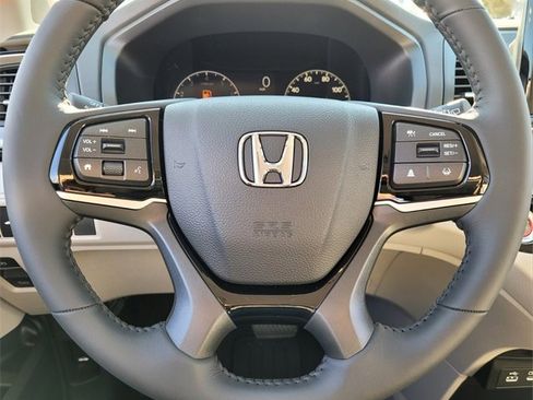 New 2026 Honda Odyssey Touring image 21