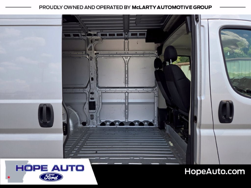 Used 2021 RAM ProMaster 2500 w/ Interior LED Lighting Group FWD image 18