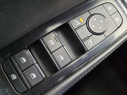 Used 2024 Nissan Rogue SV FWD image 27