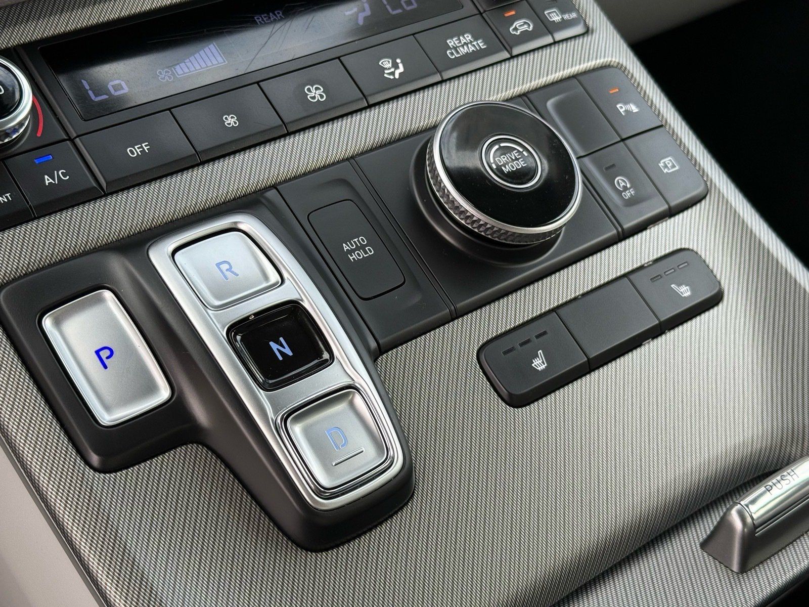 Used 2025 Hyundai Palisade SEL FWD image 24