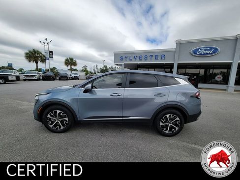 Used 2024 Kia Sportage EX FWD image 3