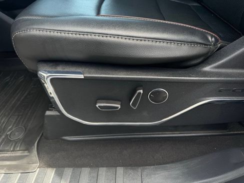 Used 2022 Ford F150 Lariat w/ Equipment Group 502A High image 13