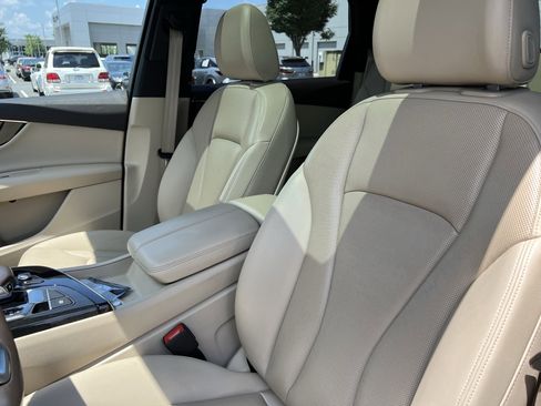 Used 2018 Audi Q7 3.0T Prestige w/ Prestige Package AWD/4WD image 16