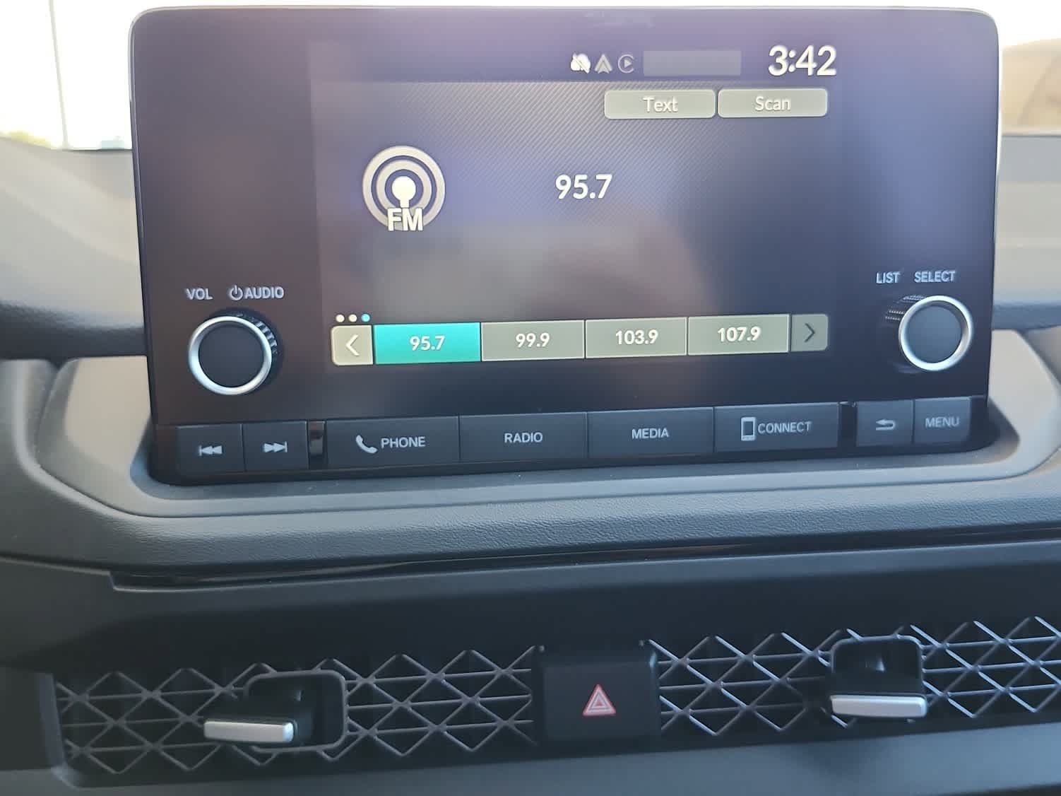 Used 2024 Honda Accord EX image 18