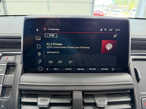 Used 2023 GMC Yukon SLT w/ SLT Premium Package AWD/4WD image 18