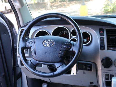 Used 2010 Toyota Sequoia Limited RWD image 27