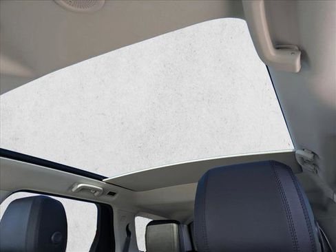 Certified 2025 Land Rover Discovery Sport S image 16