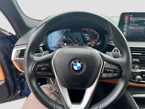 Used 2023 BMW 530i w/ Premium Package image 11