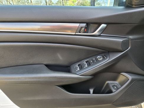 Used 2020 Honda Accord Sport image 10