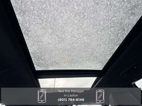 New 2026 Chrysler Pacifica Limited image 11