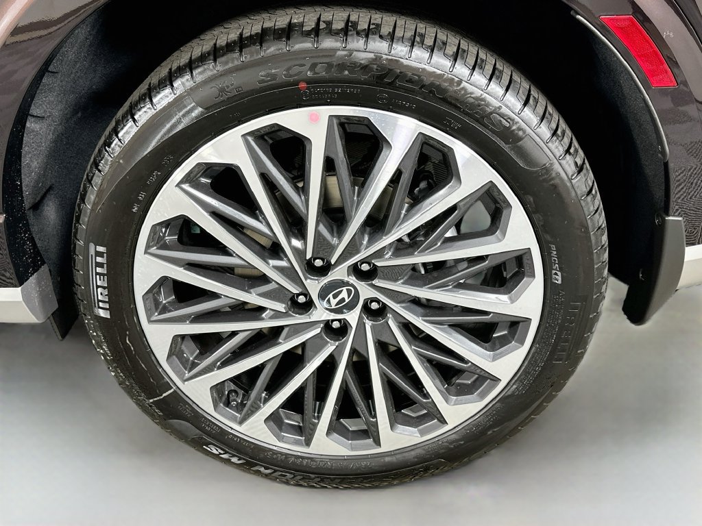 New 2027 Hyundai Palisade Calligraphy FWD image 23