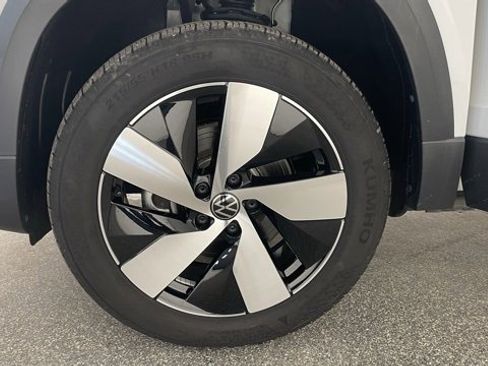 Used 2024 Volkswagen Taos S image 48