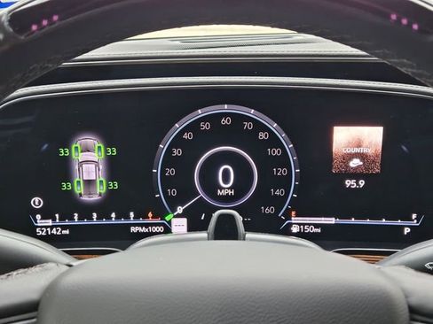 Certified 2023 Cadillac Escalade ESV Premium Luxury image 14