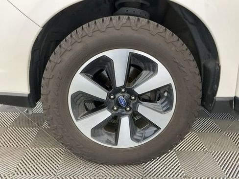 Used 2018 Subaru Forester 2.5i Premium AWD/4WD image 11