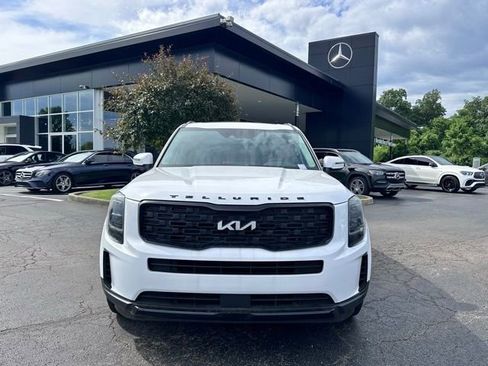 Used 2022 Kia Telluride EX w/ EX Premium Package AWD/4WD image 3
