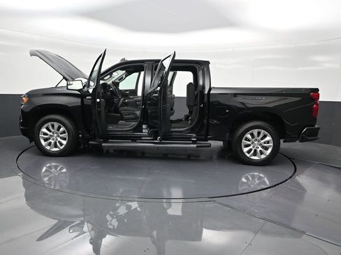 Used 2024 Chevrolet Silverado 1500 Custom image 32