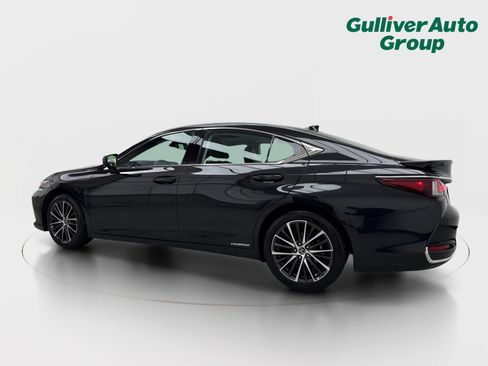 Used 2022 Lexus ES 300h w/ Premium Package FWD image 4
