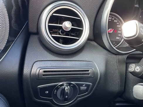 Used 2018 Mercedes-Benz GLC 300 4MATIC image 17