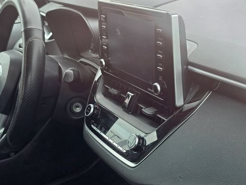 Certified 2021 Toyota Corolla LE FWD image 13