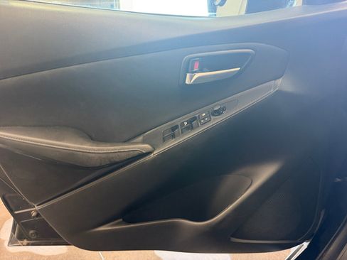 Used 2018 Toyota Yaris iA FWD image 13