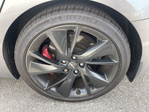 Used 2022 Genesis G70 3.3T w/ Sport Prestige Package AWD/4WD image 9