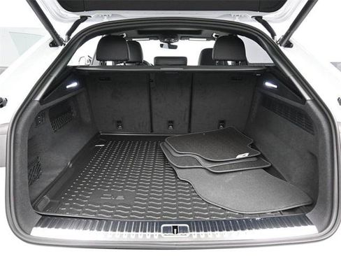 New 2026 Audi Q8 Premium Plus image 12