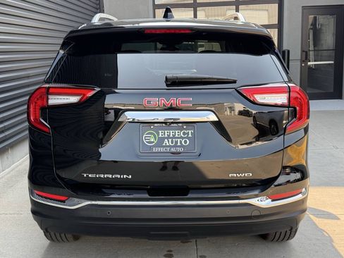 Used 2024 GMC Terrain SLT w/ Infotainment Package II AWD/4WD image 12