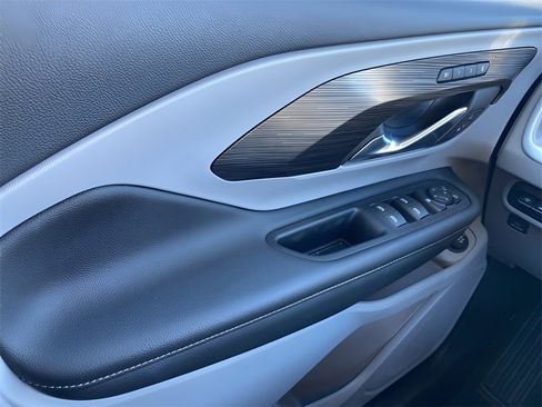 Used 2024 GMC Terrain SLT w/ Tech Package image 27