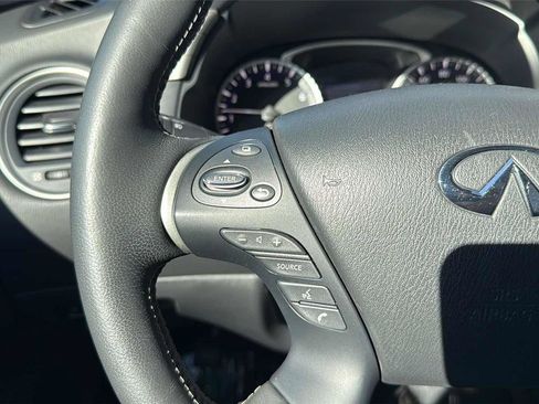 Used 2020 INFINITI QX60 Signature Edition w/ Cargo Package Essential image 18