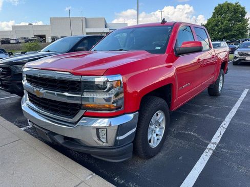 Used 2017 Chevrolet Silverado 1500 LT w/ All Star Edition AWD/4WD image 3