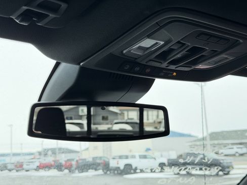 Used 2023 GMC Sierra 1500 AT4 w/ AT4 Preferred Package image 19