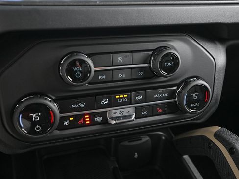 New 2025 Ford Bronco Badlands image 31