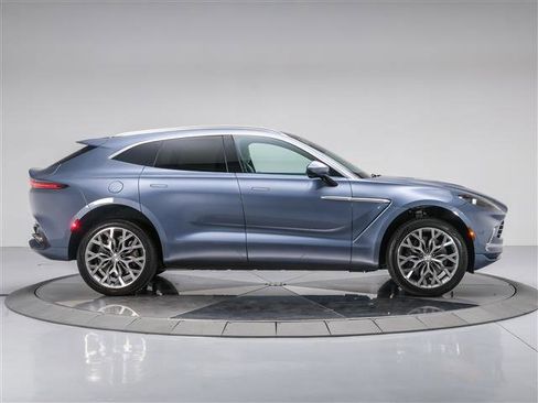 Used 2022 Aston Martin DBX AWD/4WD image 15