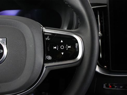 Certified 2025 Volvo XC90 B6 Plus w/ Protection Package Premier image 11