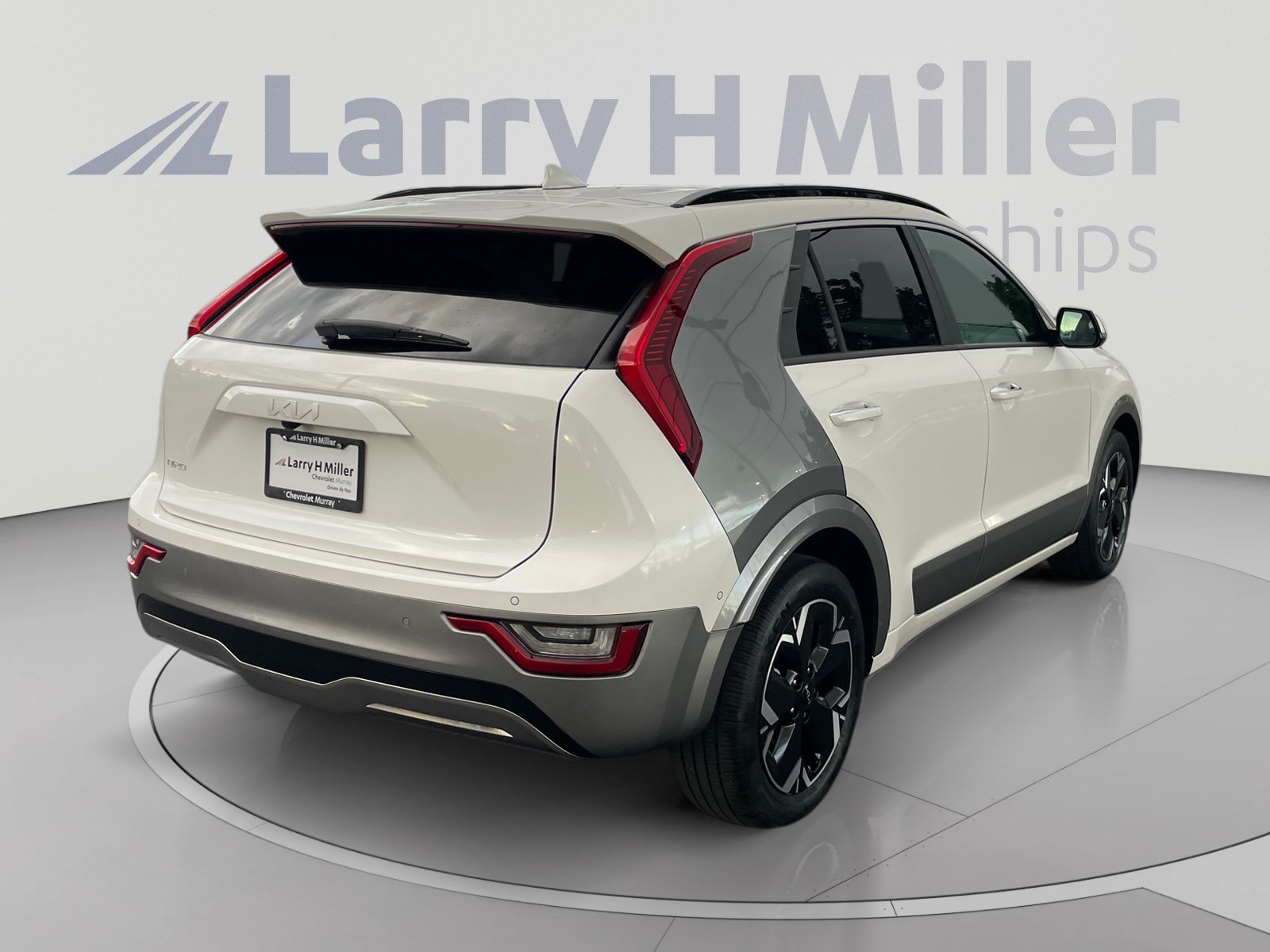 Used 2024 Kia Niro Wave w/ Wave Preserve Package FWD image 5