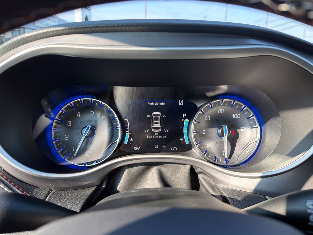 New 2027 Chrysler Pacifica Select FWD image 7