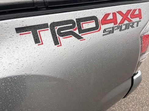 Used 2022 Toyota Tacoma TRD Sport image 28