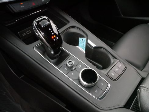 Certified 2025 Cadillac XT4 Premium Luxury image 24