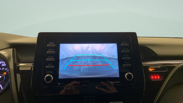 Used 2022 Toyota Camry SE FWD image 19