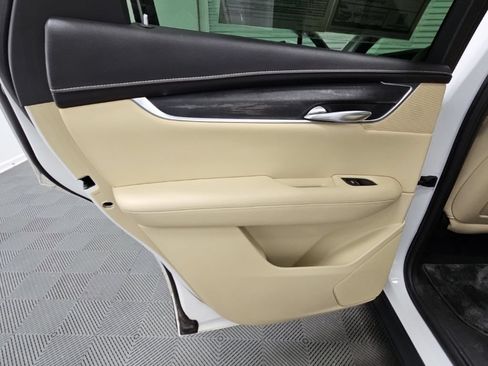 Used 2019 Cadillac XT5 Premium Luxury FWD image 33