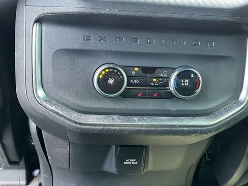 Used 2025 Ford Expedition Tremor AWD/4WD image 21