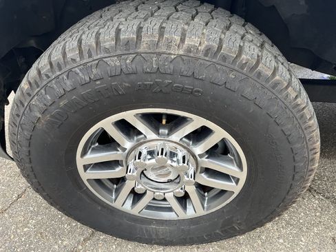 Used 2019 Ford F250 Lariat w/ Lariat Value Package AWD/4WD image 17