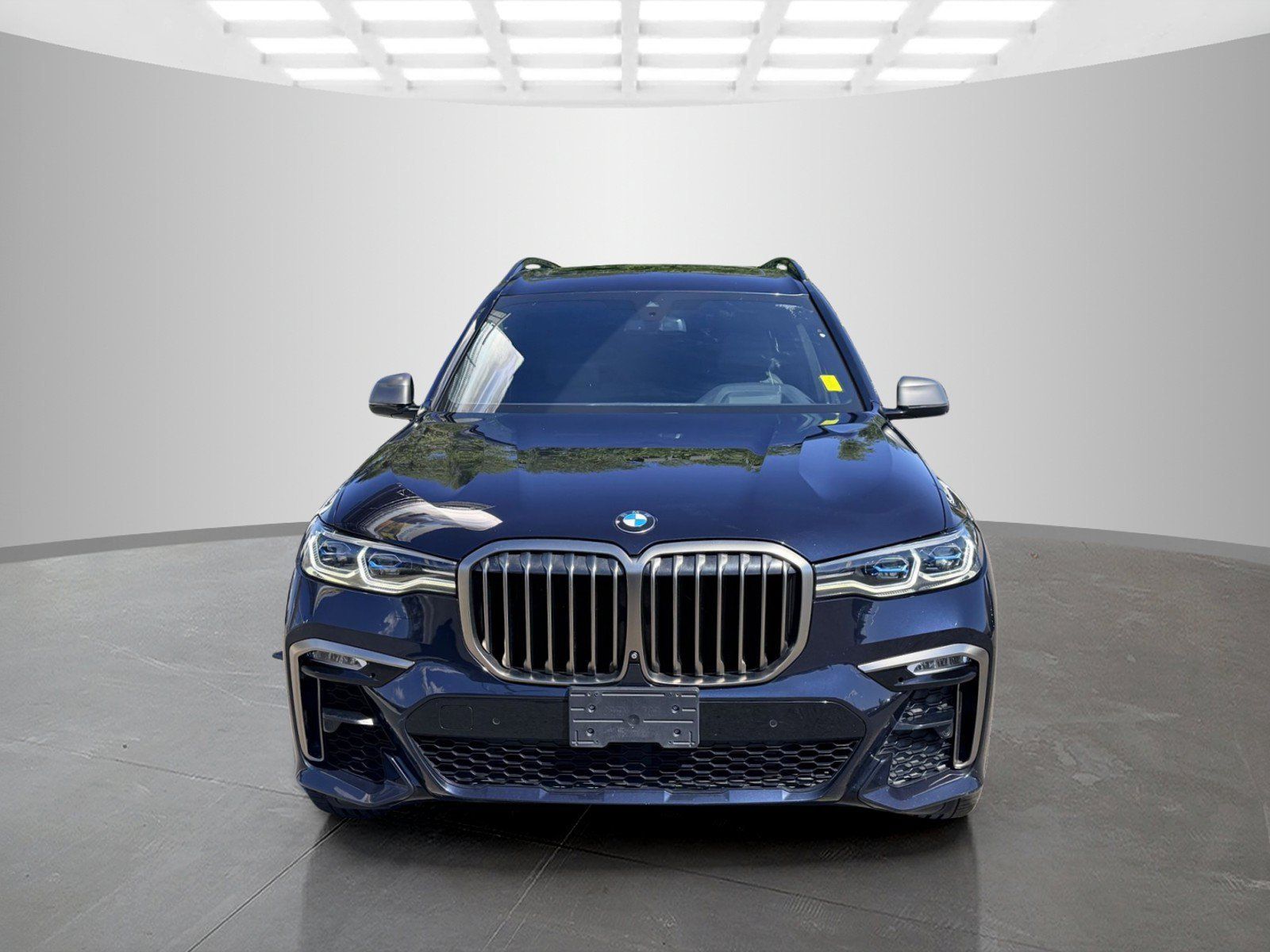 Used 2022 BMW X7 M50i w/ Cold Weather Package AWD/4WD image 2
