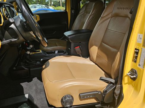 Used 2021 Jeep Wrangler Unlimited Sahara image 24
