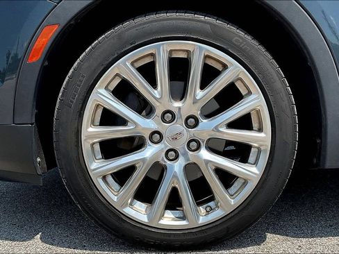 Used 2019 Cadillac XT4 Luxury w/ Cold Weather Package FWD image 28