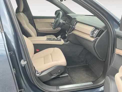 New 2026 Volvo XC90 B6 Plus w/ Protection Package Premier AWD/4WD image 15