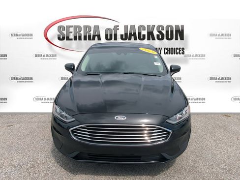 Used 2019 Ford Fusion SE FWD image 3