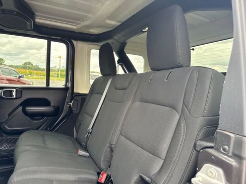 Used 2021 Jeep Wrangler Unlimited Sport AWD/4WD image 28