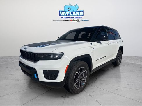Used 2022 Jeep Grand Cherokee Trailhawk AWD/4WD image 33