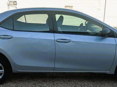 Used 2015 Toyota Corolla LE FWD image 11